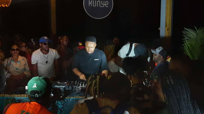Kunye was certainly an experience of a lifetime with fans getting up close and personal with electronic music powerhouses DJ Shimza and Sun-El Musician.